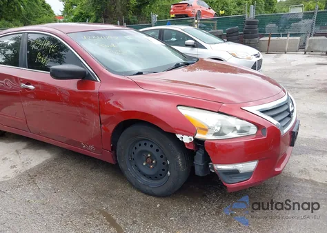 2014 Nissan Altima 2.5 S из США, поврежденный, VIN 1N4AL3AP3EN213193